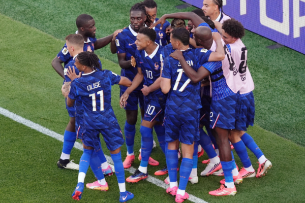 مبابي يقود فرنسا لتجاوز كمين باراجواي.. والديوك يصطدمون بالمغرب في ربع نهائي كأس العالم 2026