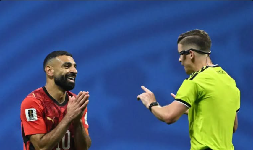 «العالم ينصف مصر».. صحف دولية تهاجم التحكيم وتؤكد: الفراعنة غادروا كأس العالم مرفوعي الرأس