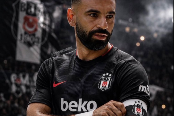 صفقة محمد صلاح إلى بشكتاش تشتعل.. تدخل أردوغان وعرض جلطة سراي وأزمة عمولة الوكيل