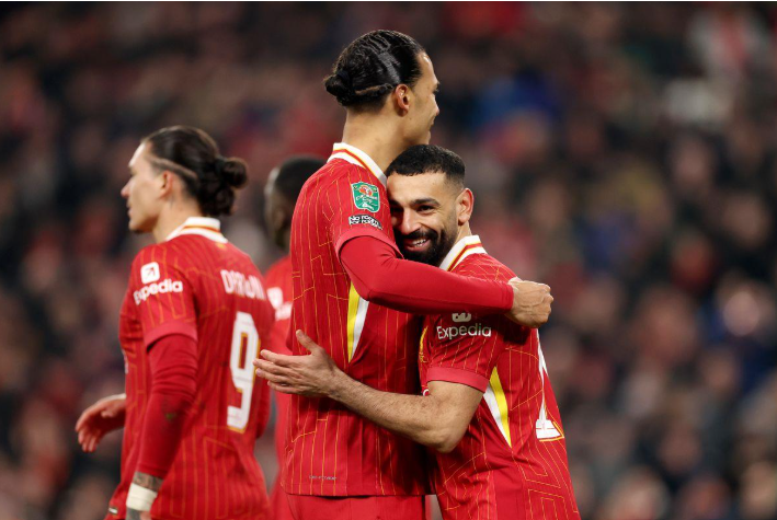 محمد صلاح وفان دايك على أعتاب لم الشمل.. بشكتاش يخطط لصفقة تاريخية